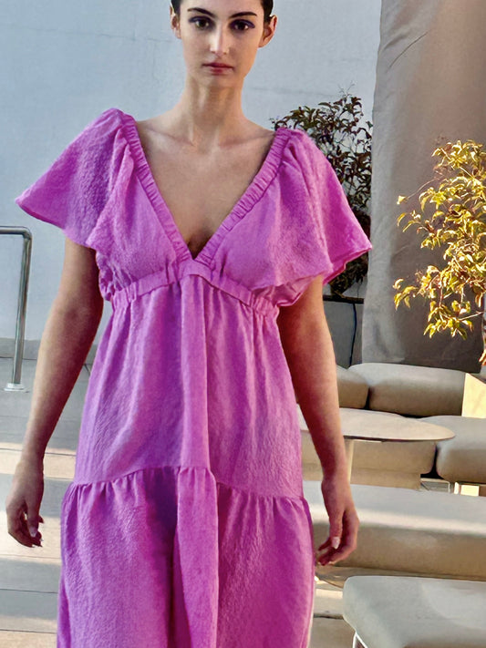 Rosa maxi kjole som passer perfekt til sommer og ferie